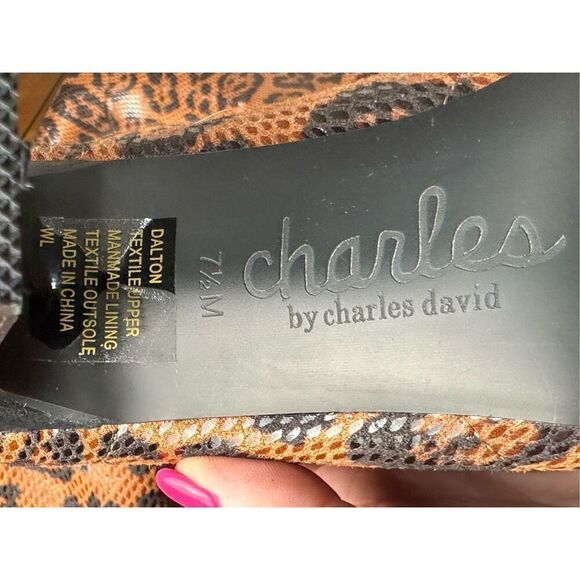 Charles by Charles David size 7 NEW cheetah print knee high heeled boots - Picture 7 of 7